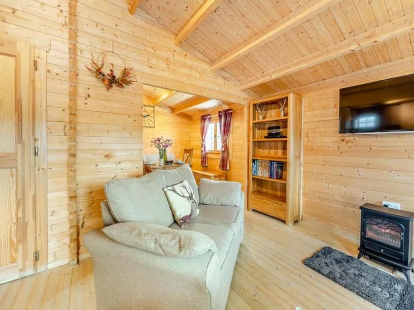 Lochinvar - Clydesdale Log Cabin With Hot Tub Airdrie Exterior foto